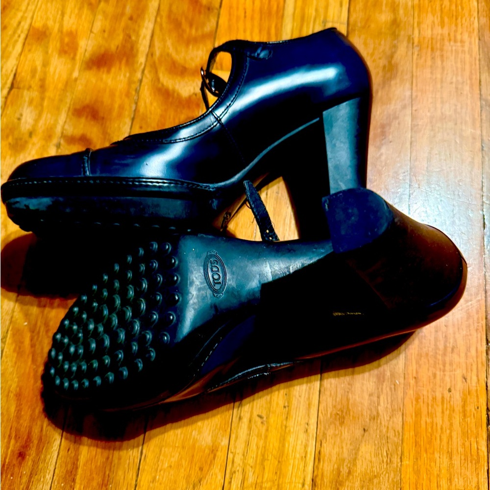 Tod’s Heels